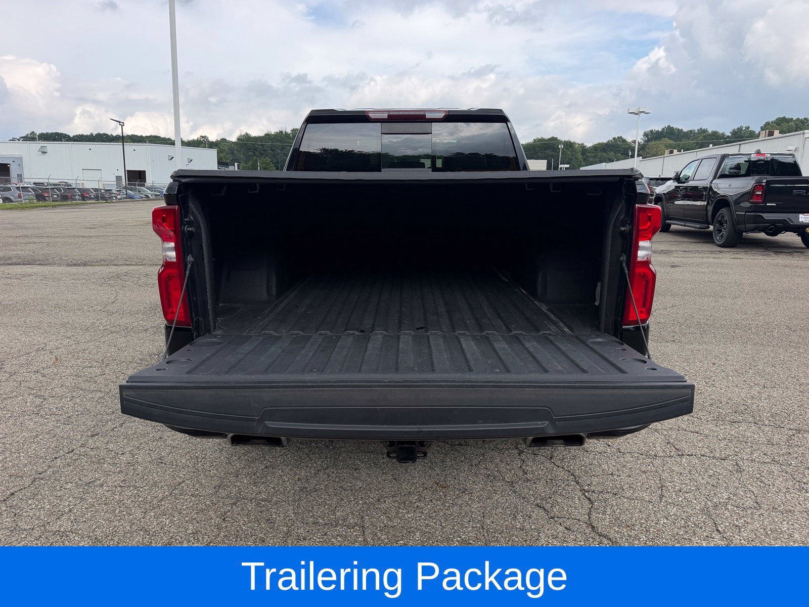 Used 2022 Chevrolet Silverado 1500 High Country w/ LPO, Dark Essentials Package AWD/4WD image 32
