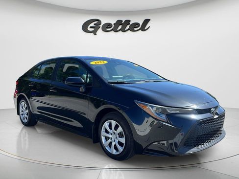 Used 2022 Toyota Corolla LE FWD image 3