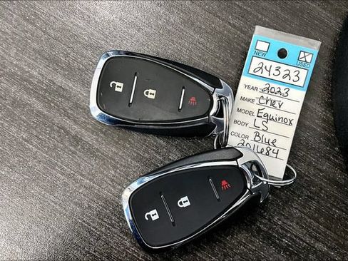 Used 2023 Chevrolet Equinox LS AWD/4WD image 42