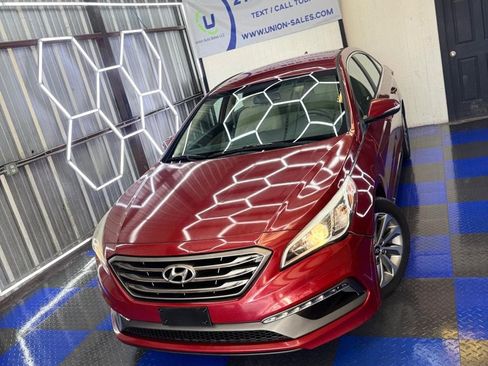 Used 2016 Hyundai Sonata Sport FWD image 2