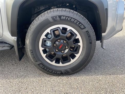 New 2025 Toyota 4Runner TRD Off-Road image 9