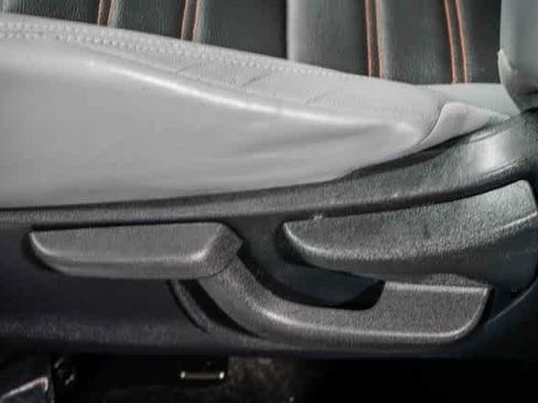 Used 2021 Nissan Kicks SR w/ SR Premium Package image 19