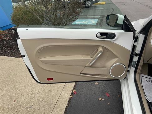 Used 2019 Volkswagen Beetle 2.0T SE w/ SE Premium Package image 13