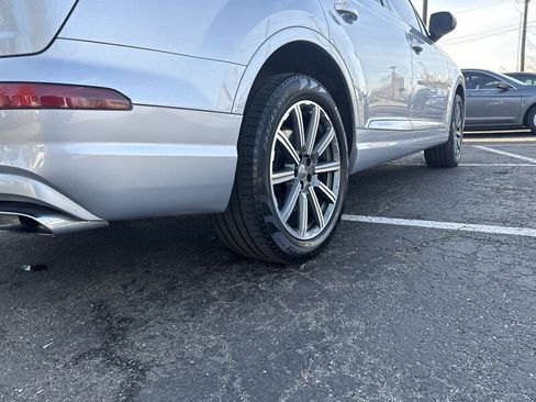 Used 2017 Audi Q7 3.0T Premium Plus image 21