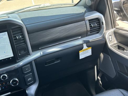 Used 2025 Ford F150 Lariat AWD/4WD image 17