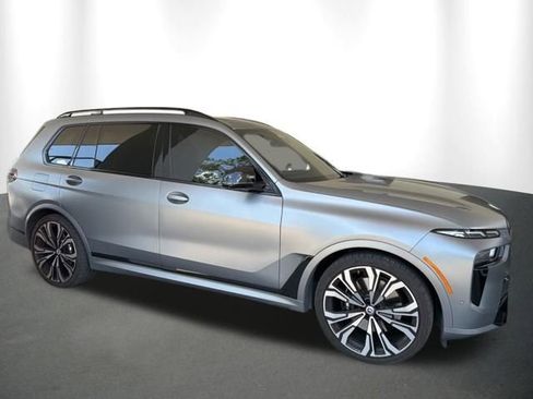 Used 2023 BMW X7 M60i w/ Executive Package AWD/4WD image 7