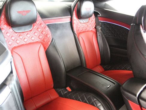 Used 2023 Bentley Continental GT Speed image 14
