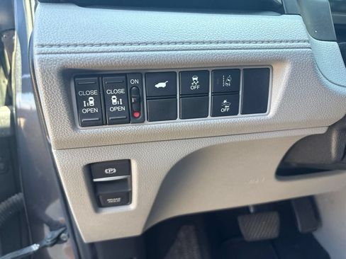 Used 2019 Honda Odyssey EX-L image 14