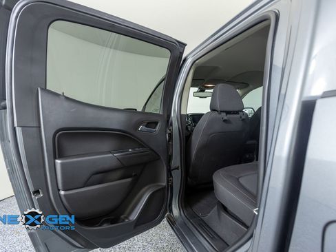 Used 2022 Chevrolet Colorado LT AWD/4WD image 25