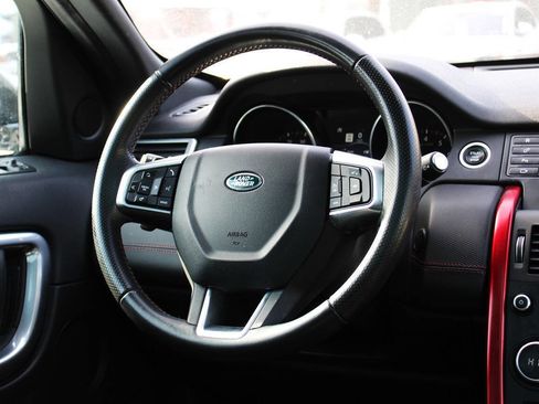 Used 2018 Land Rover Discovery Sport HSE image 15