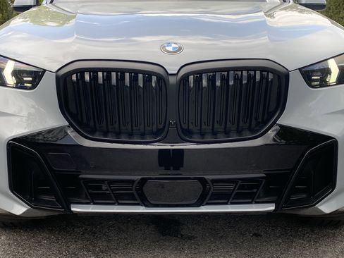 Used 2025 BMW X5 sDrive40i w/ M Sport Package image 49