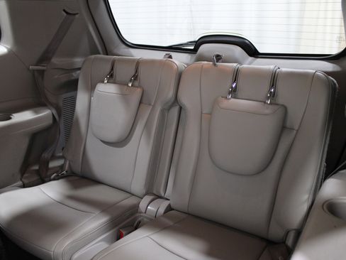 Used 2012 Toyota Highlander SE image 25