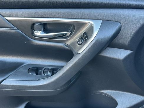 Used 2013 Nissan Altima 3.5 SL w/ Technology Pkg image 20