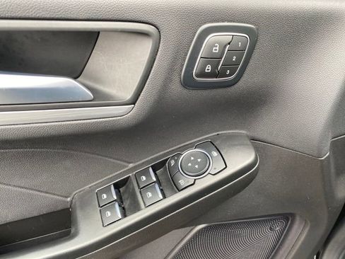 Used 2024 Ford Escape Platinum AWD/4WD image 17