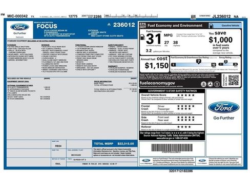 Used 2018 Ford Focus SE w/ SE Appearance Package FWD image 28