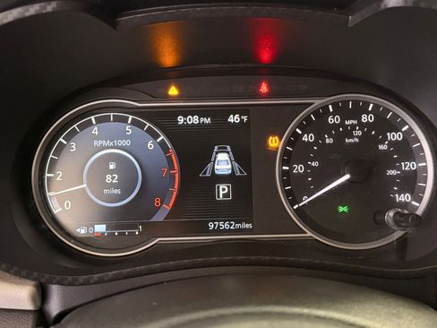 Used 2021 Nissan Versa SV image 26