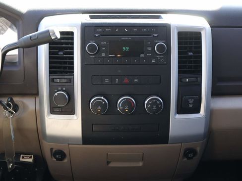 Used 2011 RAM 1500 Classic SLT w/ Remote Start & Security Group image 13