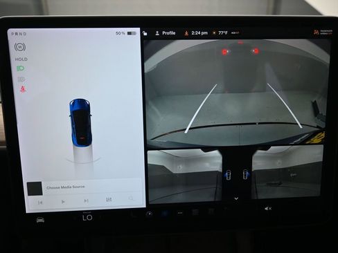 Used 2021 Tesla Model Y 2WD image 9