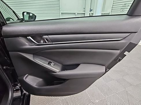 Used 2020 Honda Accord Sport image 32