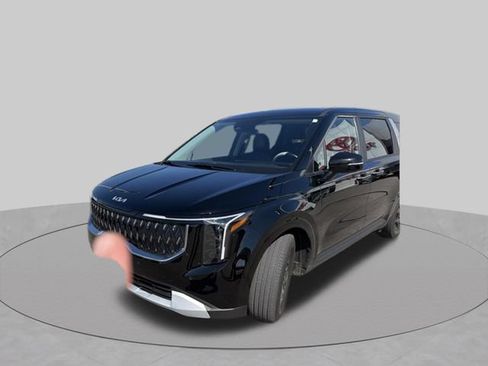 Used 2026 Kia Carnival FWD image 2