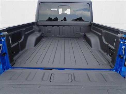 New 2025 Jeep Gladiator Willys image 8