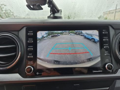 Used 2020 Toyota Tacoma TRD Sport AWD/4WD image 30