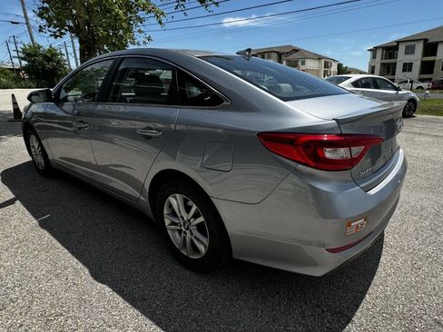 Used 2017 Hyundai Sonata SE image 6