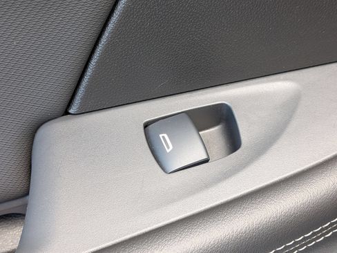 Used 2024 Buick Envision Preferred AWD/4WD image 28