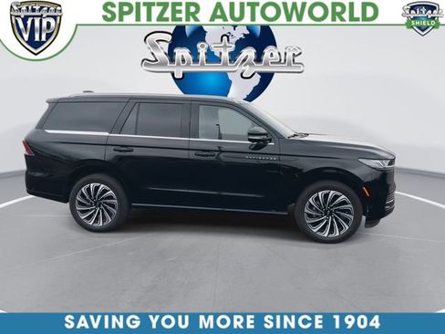 Used 2025 Lincoln Navigator Black Label AWD/4WD image 10