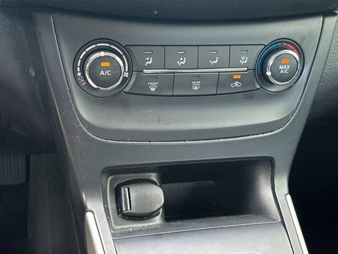 Used 2018 Nissan Sentra S w/ S Midnight Style Package FWD image 18