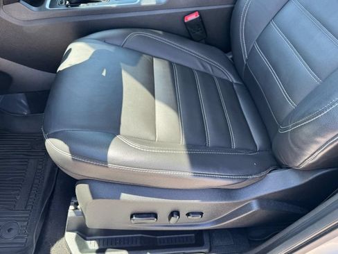 Used 2019 Ford Escape Titanium AWD/4WD image 13