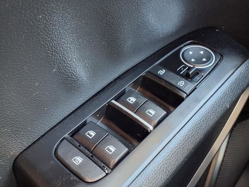Used 2023 Kia Soul LX w/ Option Group 015 FWD image 10