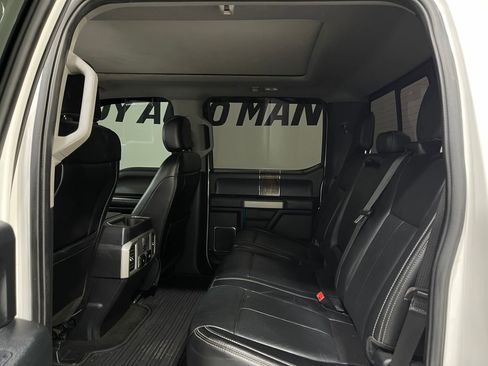 Used 2019 Ford F150 Lariat w/ Equipment Group 502A Luxury AWD/4WD image 29