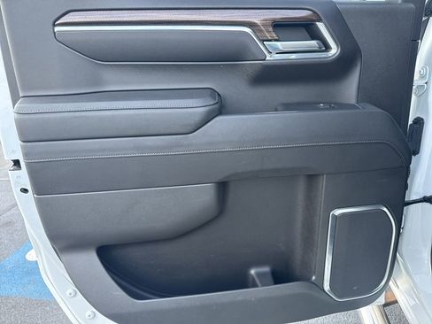 Used 2023 Chevrolet Silverado 1500 LT image 45