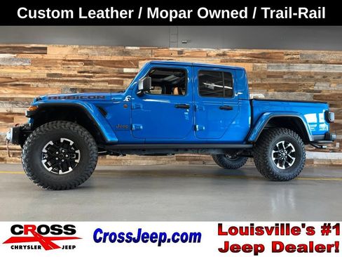 Used 2024 Jeep Gladiator Rubicon AWD/4WD image 1