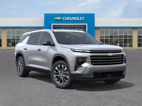 New 2026 Chevrolet Traverse LT w/ Sun and Wheel Package image 7
