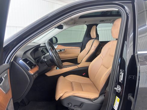 Used 2016 Volvo XC90 T6 Inscription w/ Vision Package AWD/4WD image 9