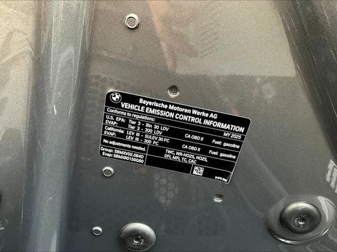 Certified 2025 BMW 530i RWD image 32
