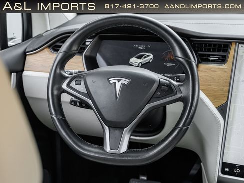 Used 2018 Tesla Model X 75D image 63