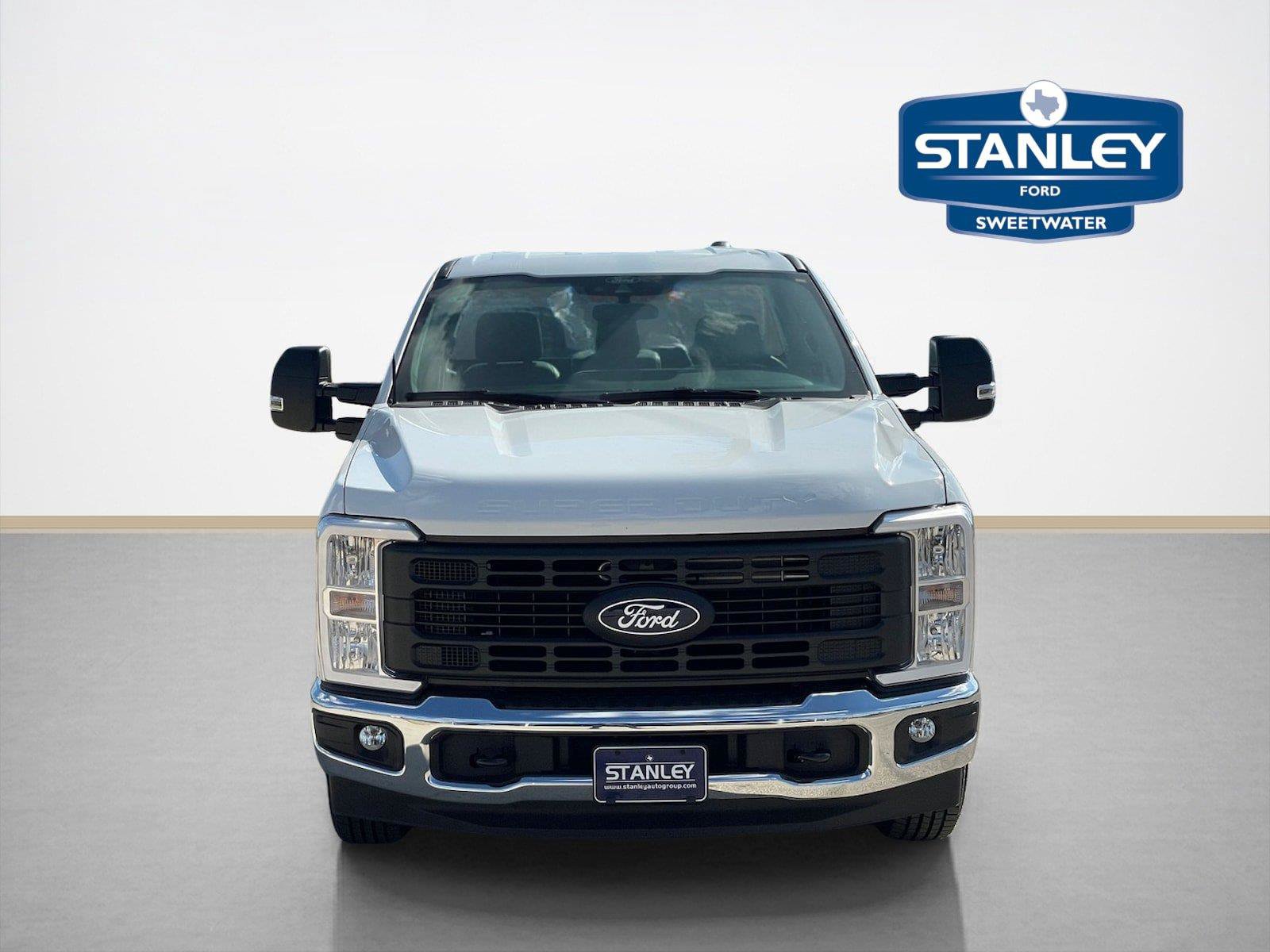 New 2027 Ford F250 XL w/ XL Chrome Package RWD image 2