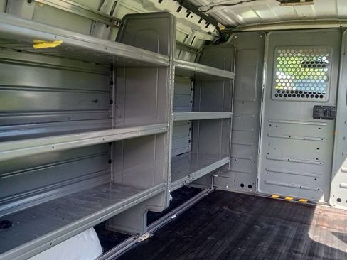 Used 2018 Chevrolet Express 2500 w/ Driver Convenience Package image 14