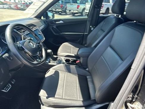 Used 2020 Volkswagen Tiguan SE R-Line FWD image 17