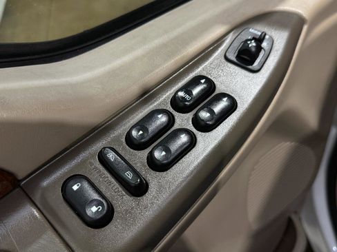 Used 2002 Ford F350 Lariat RWD image 27