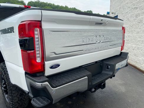 New 2025 Ford F250 King Ranch w/ Tremor Off-Road Package image 10