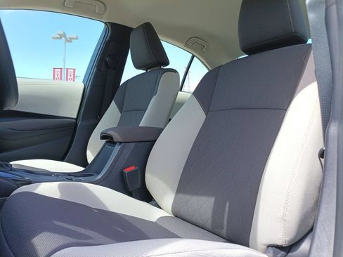 Used 2025 Toyota Corolla LE FWD image 13