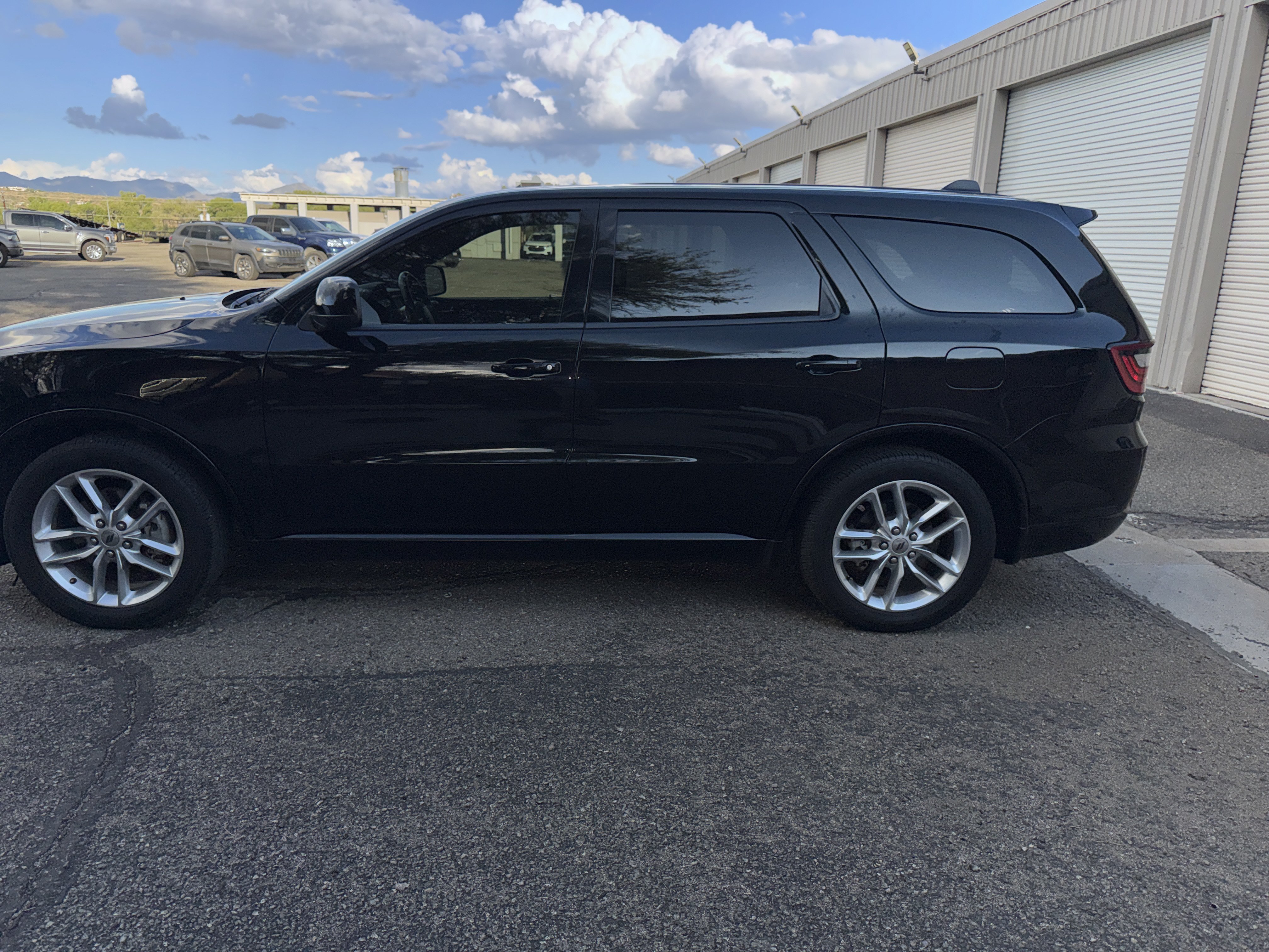 Used 2023 Dodge Durango GT RWD image 4