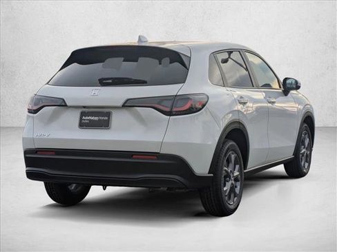 New 2026 Honda HR-V LX image 2