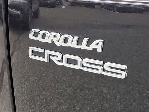 Used 2024 Toyota Corolla Cross LE image 33