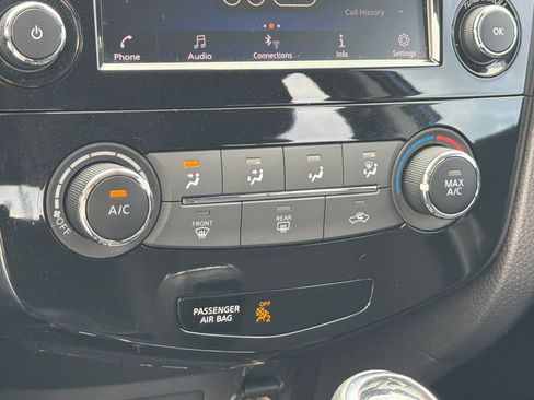 Used 2020 Nissan Rogue Sport S FWD image 30