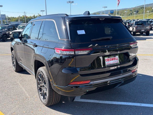 New 2027 Jeep Grand Cherokee Summit AWD/4WD image 3